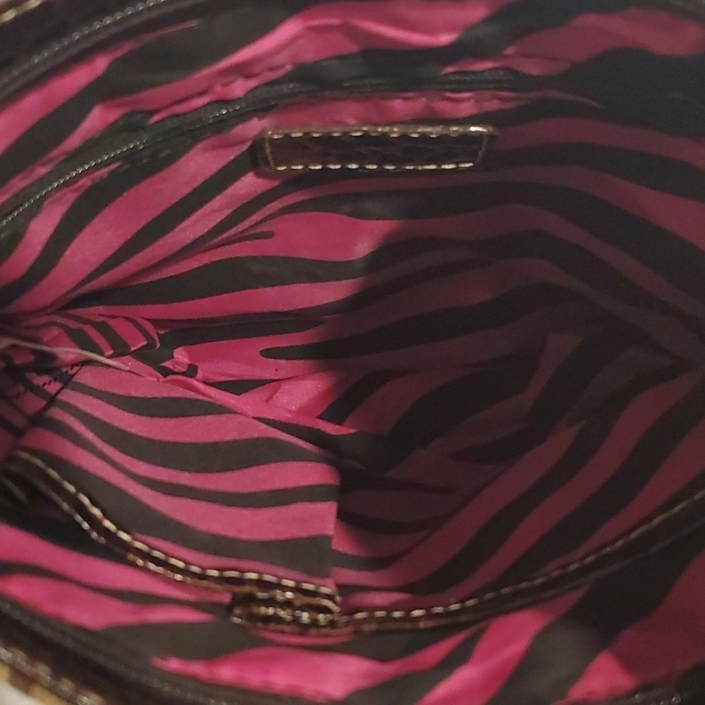 NWOT Adorable Crossbody Bag! (37) - Picture 4 of 7